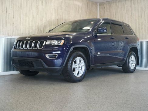 Used 2017 Jeep Grand Cherokee Laredo w/ Quick Order Package 2BE RWD image 4
