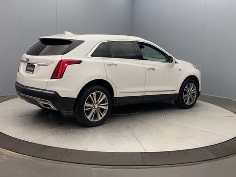 Used 2022 Cadillac XT5 Premium Luxury w/ Technology Package AWD/4WD image 5