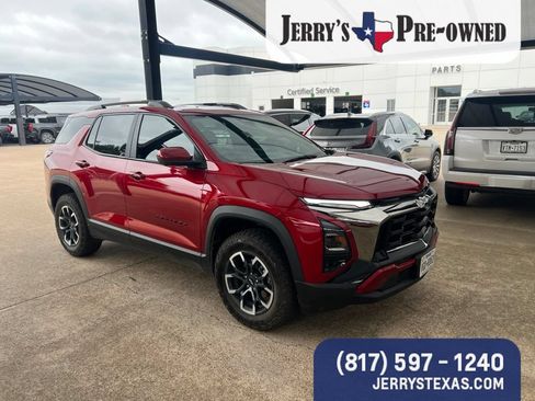 Used 2025 Chevrolet Equinox ACTIV w/ Safety and Technology Package FWD image 2