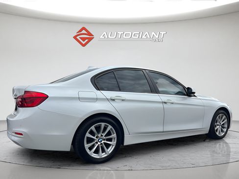 Used 2018 BMW 320i Sedan RWD image 8