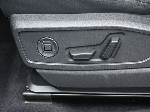 Used 2025 Audi Q5 Premium w/ Convenience Package AWD/4WD image 10