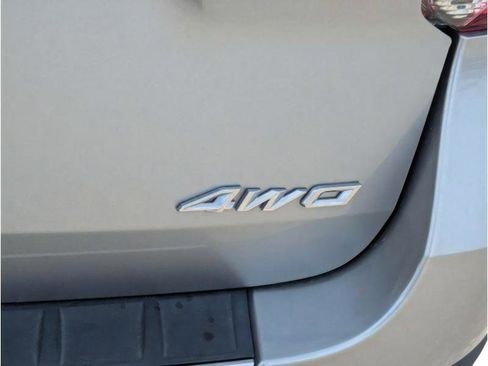 Used 2021 Ford Explorer Limited image 8