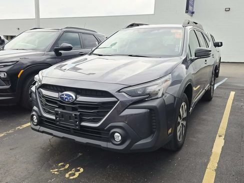 Used 2024 Subaru Outback Premium AWD/4WD image 4