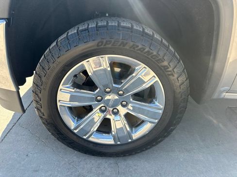 Used 2017 GMC Sierra 1500 SLT AWD/4WD image 36