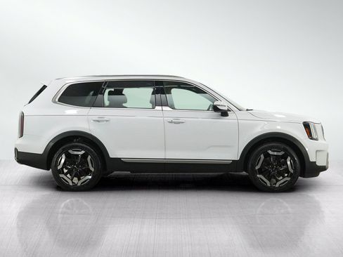 Used 2023 Kia Telluride EX w/ EX Captain's Chair Package AWD/4WD image 6