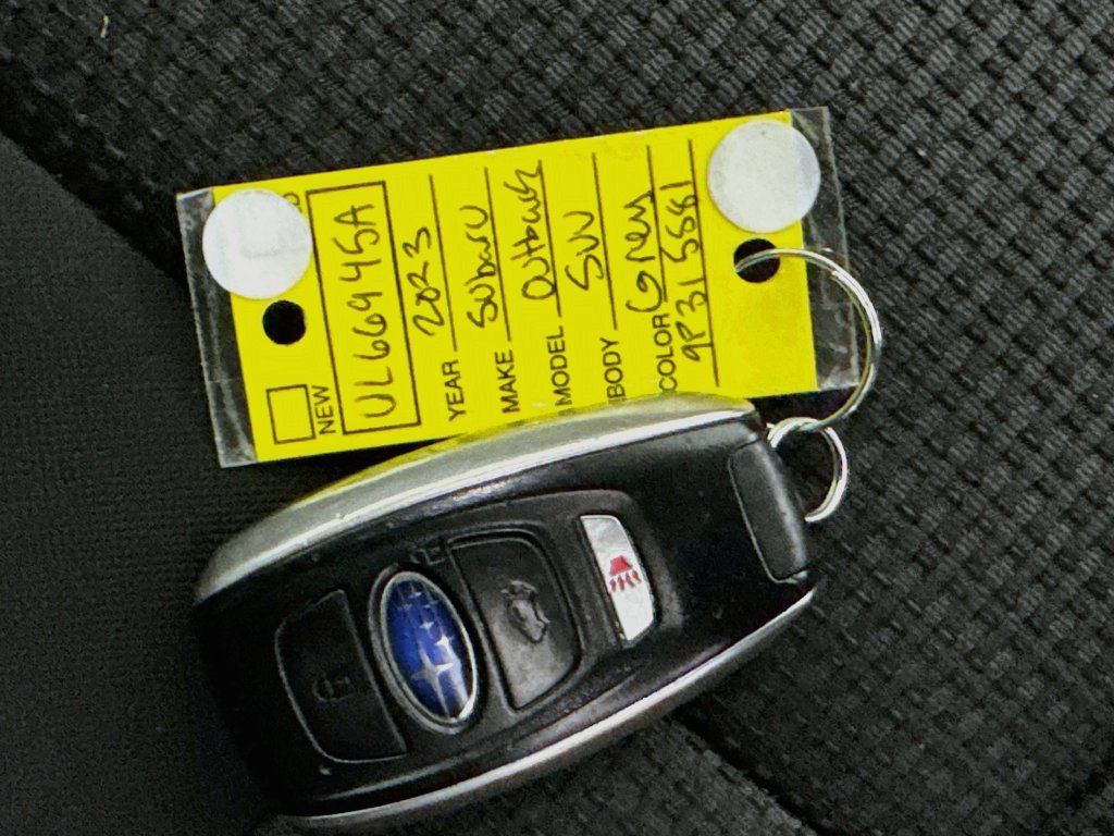 Used 2023 Subaru Outback Premium AWD/4WD image 36