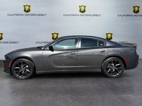 Used 2021 Dodge Charger SXT w/ Blacktop Package RWD image 2