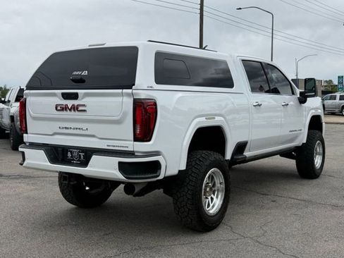 Used 2022 GMC Sierra 2500 Denali w/ Denali Ultimate Package AWD/4WD image 6