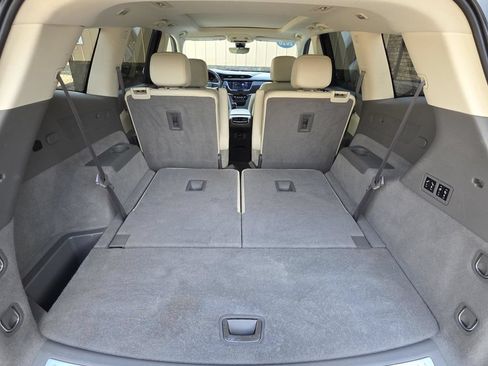Used 2020 Cadillac XT6 Premium Luxury FWD image 13