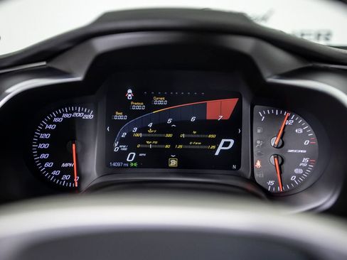 Used 2016 Chevrolet Corvette Z06 w/ Z07 Performance Package RWD image 28