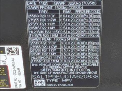 New 2026 Land Rover Range Rover Sport SE image 17