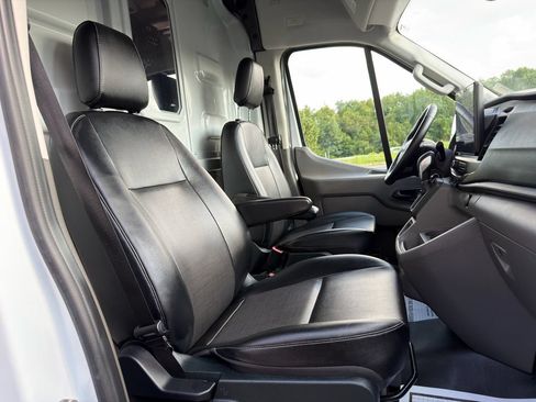 Used 2024 Ford Transit 250 148 Medium Roof w/ Upfitter Package RWD image 32