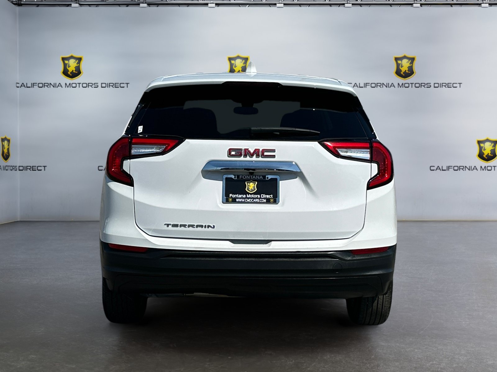 Used 2024 GMC Terrain SLE FWD image 4
