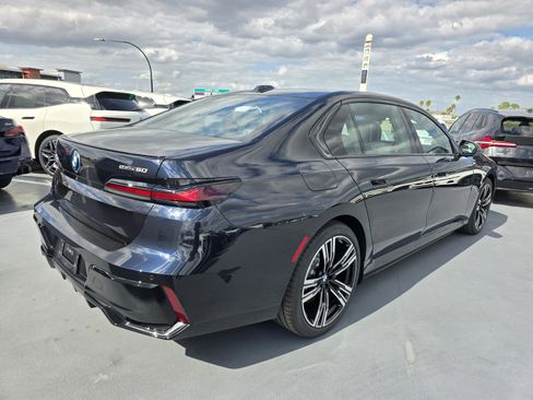 New 2026 BMW i7 eDrive50 w/ M Sport Package image 2