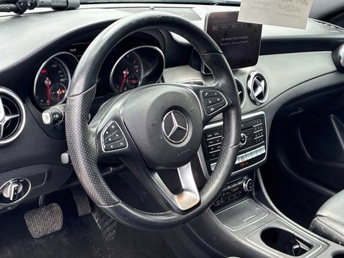 Used 2019 Mercedes-Benz GLA 250 4MATIC image 18