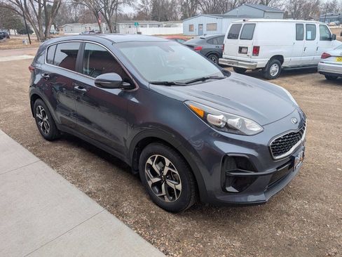 Used 2020 Kia Sportage LX w/ LX Popular Package image 4