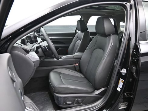 New 2025 Hyundai Sonata Limited image 25