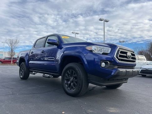 Used 2023 Toyota Tacoma SR5 image 3