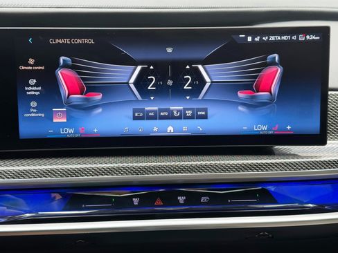 Used 2023 BMW i7 xDrive60 w/ Executive Package 2 AWD/4WD image 25