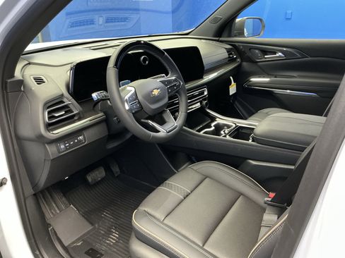 New 2026 Chevrolet Traverse High Country w/ LPO, Floor Liner Package AWD/4WD image 12