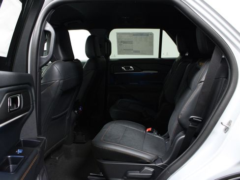New 2026 Ford Explorer Tremor w/ Tremor Convenience Package image 13
