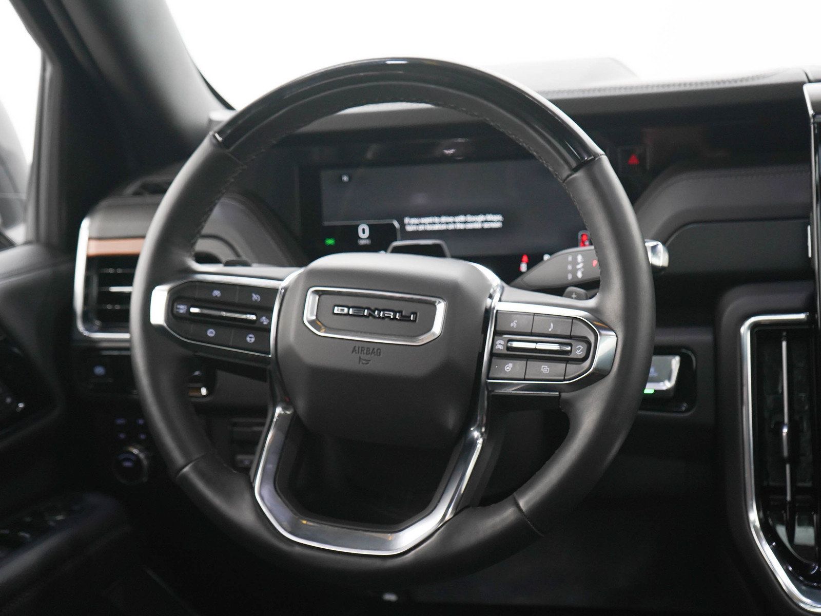 Used 2025 GMC Yukon Denali w/ Denali Reserve Package AWD/4WD image 20