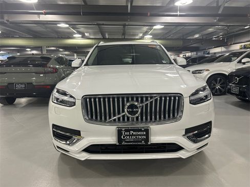 Certified 2024 Volvo XC90 T8 Ultimate w/ Protection Package Premier image 6