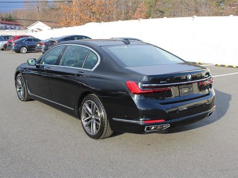 Used 2020 BMW 750i xDrive w/ Cold Weather Package image 6