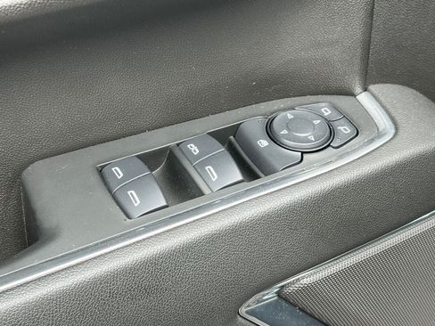 Used 2024 Chevrolet Silverado 1500 LT AWD/4WD image 15