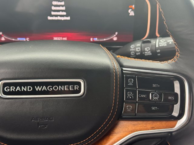 Used 2023 Jeep Grand Wagoneer L Series III w/ Rear Seat Video Group 1 AWD/4WD image 28