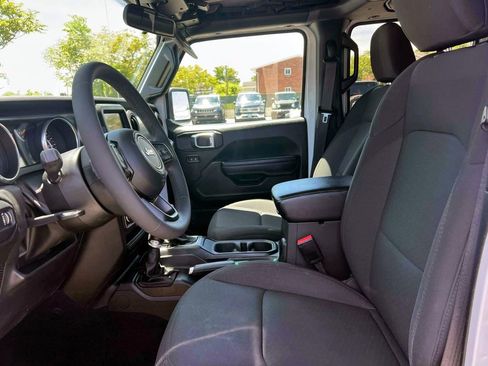 Used 2023 Jeep Wrangler Unlimited Sport AWD/4WD image 17