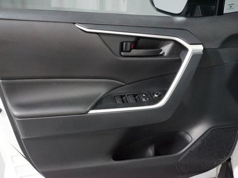 Certified 2024 Toyota RAV4 LE AWD/4WD image 28
