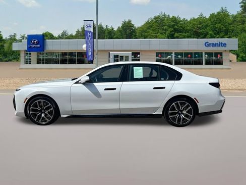 Used 2026 BMW 740i xDrive AWD/4WD image 9
