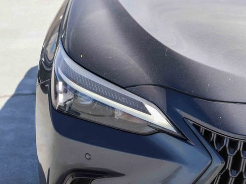 Used 2025 Lexus NX 250 FWD w/ Premium Package image 11