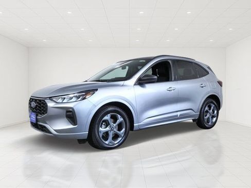 Certified 2023 Ford Escape ST-Line w/ Tech Pack #1 AWD/4WD image 2