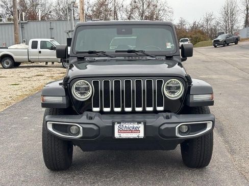 Used 2019 Jeep Wrangler Unlimited Sahara w/ Dual Top Group image 9