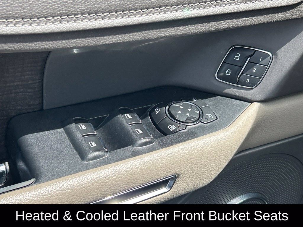 Used 2019 Ford Expedition Limited w/ Special Edition Package RWD image 18