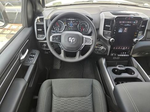 New 2026 RAM 1500 4x4 Crew Cab image 8