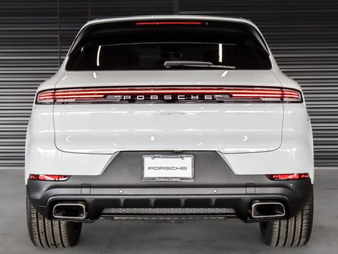 New 2026 Porsche Cayenne image 9