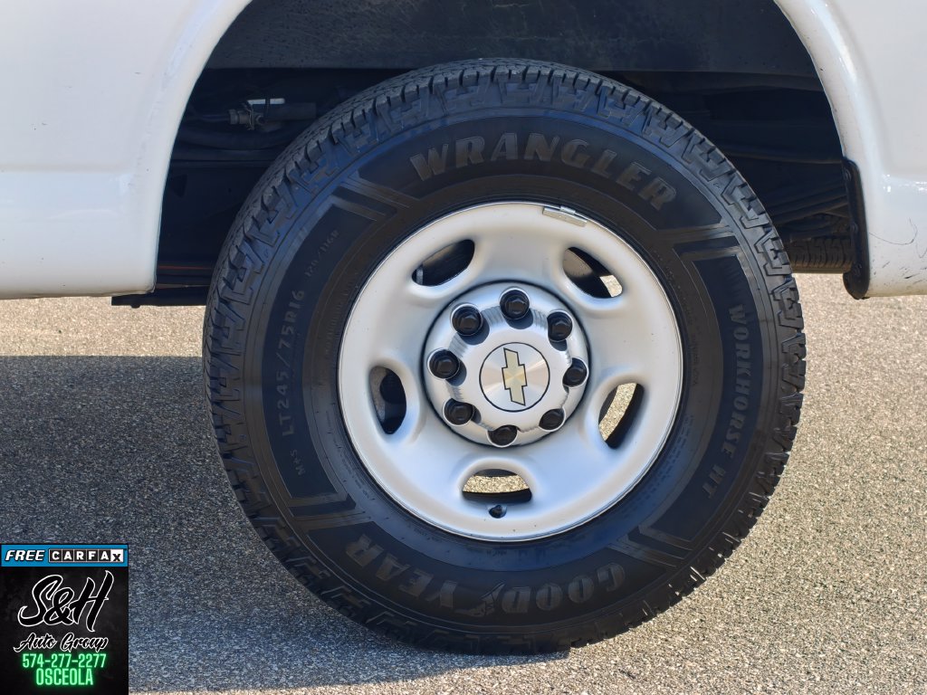 Used 2023 Chevrolet Express 2500 RWD image 17