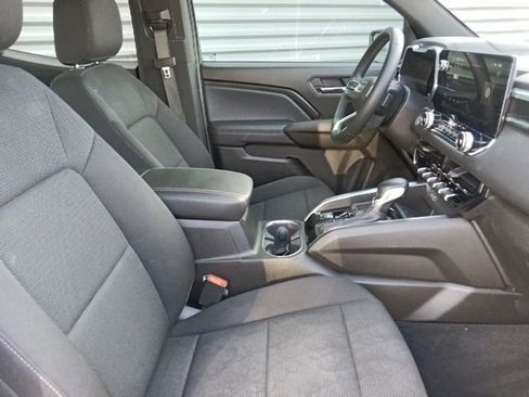 Used 2024 GMC Canyon Elevation w/ Convenience Package image 32