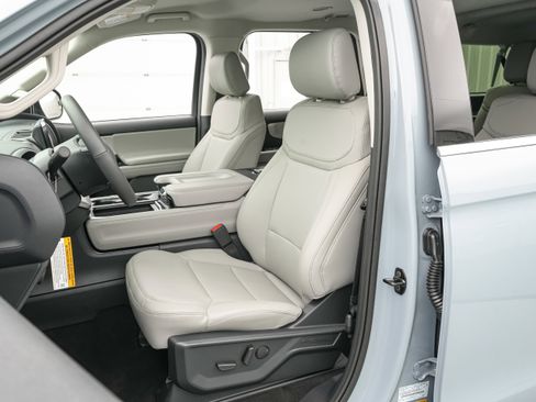 New 2026 Ford Expedition Max Active image 11