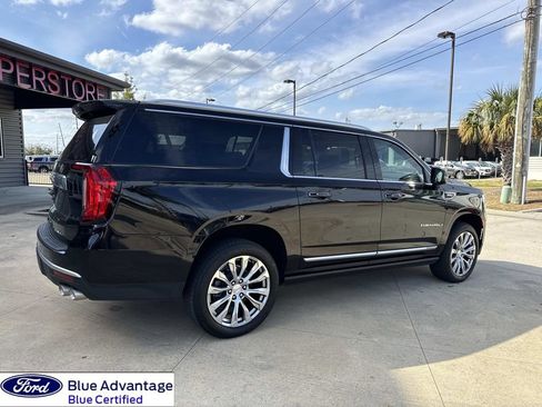 Used 2024 GMC Yukon XL Denali w/ Denali Reserve Package image 11