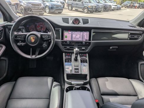 Used 2025 Porsche Macan GTS image 28