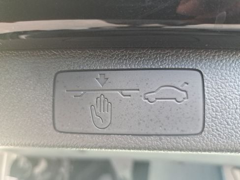 Certified 2026 Volkswagen Jetta SE FWD image 14