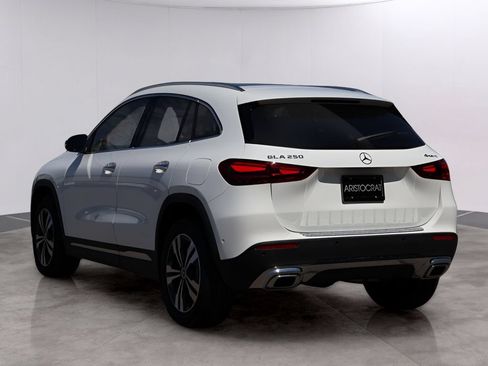 New 2026 Mercedes-Benz GLA 250 4MATIC image 5