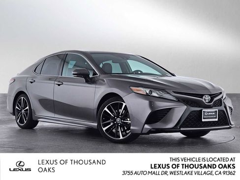 Used 2019 Toyota Camry XSE image 1
