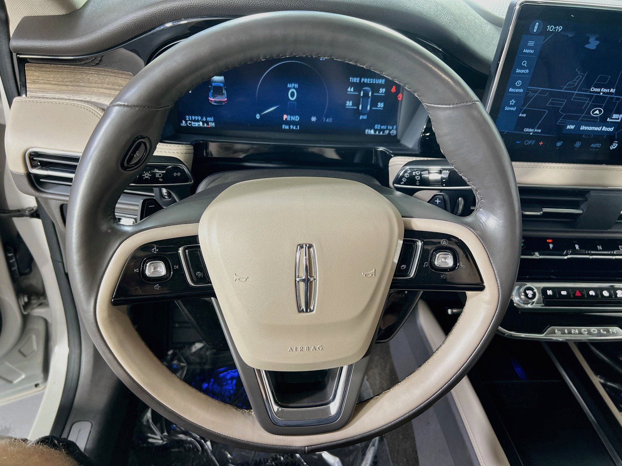 Used 2023 Lincoln Corsair Reserve w/ Equipment Group 201A AWD/4WD image 11