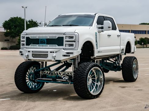 Used 2024 Ford F250 Limited w/ FX4 Off-Road Package AWD/4WD image 5