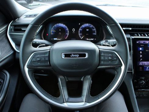 Used 2024 Jeep Grand Cherokee L Limited w/ Luxury Tech Group II image 38